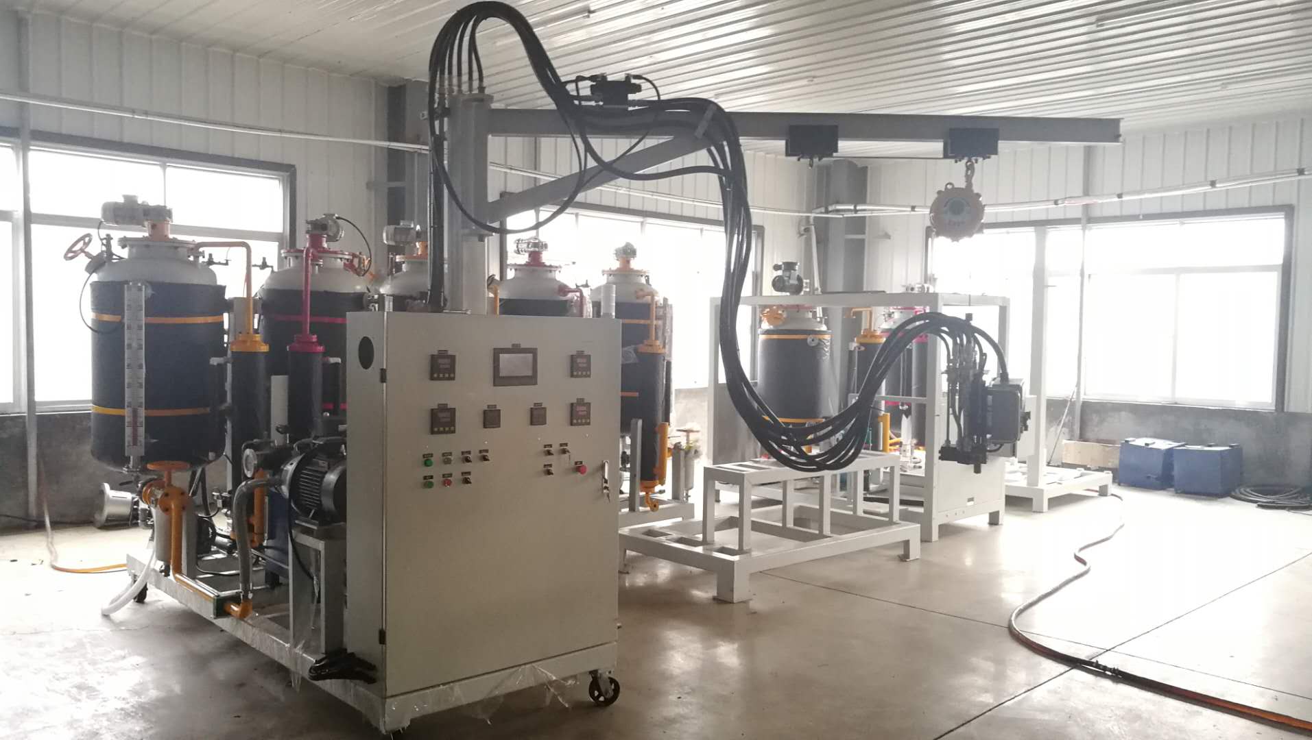 HZG系列二组分高压发泡机